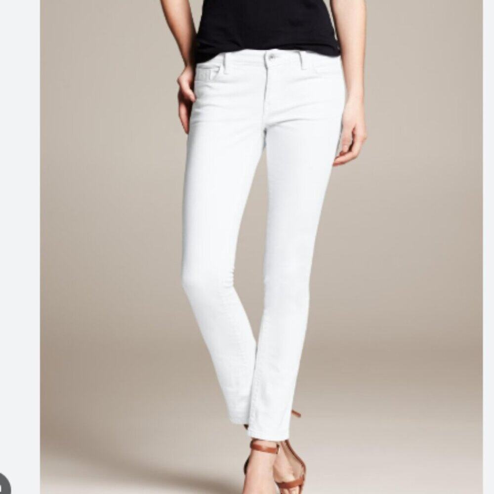 Banana Republic Women's White Slim Ankle Jeans Size 31R/12R